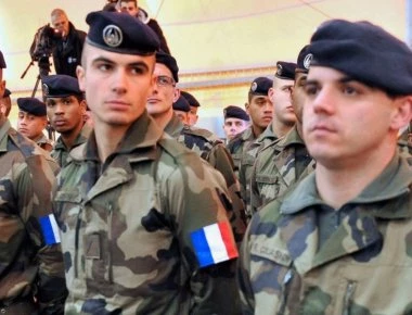 Γαλλία: Αύξηση του αμυντικού προϋπολογισμού της κατά 1,7 δισ. ευρώ ετησίως μέχρι το 2022